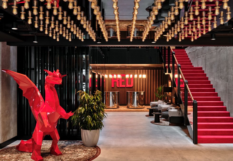 hotel **** - Radisson RED Hotel & Radisson RED Apartments Kraków