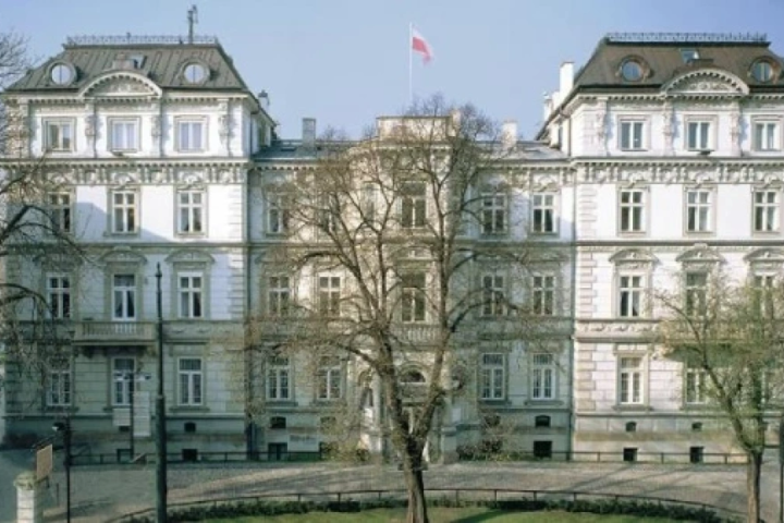 Donimirski Pałac Pugetów Business Center