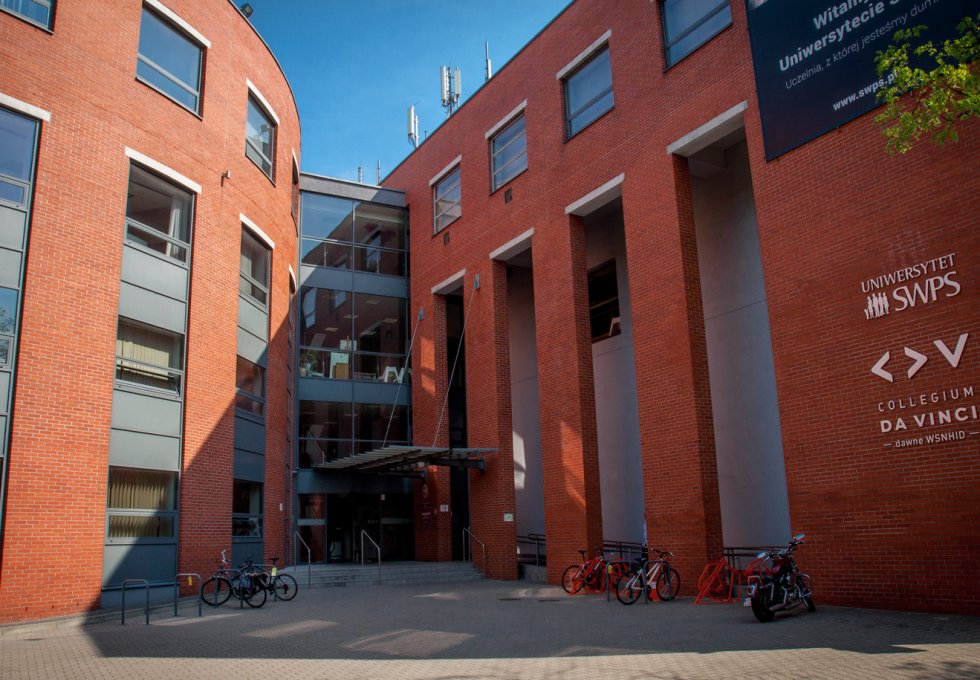 inny - Collegium Da Vinci