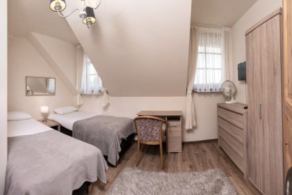 hotel *** - Karczma Rzym Wrocław - zdjęcie 3