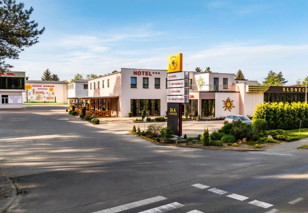 hotel *** - Hotel i Restauracja Słoneczna