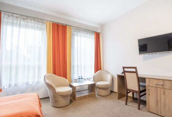 hotel *** - Hotel i Restauracja Słoneczna - Pokoje - zdjęcie 2