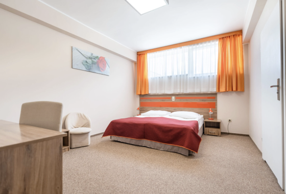 hotel *** - Hotel i Restauracja Słoneczna - Pokoje - zdjęcie 4