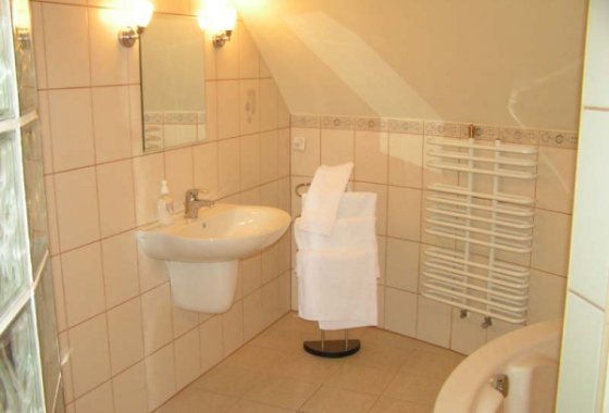 hotel *** - Hotel Plon - Pokoje - zdjęcie 1