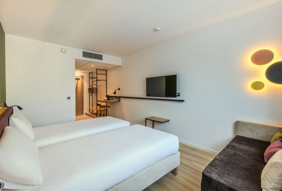hotel *** - Hotel Campanile Warszawa Północ - Pokoje - zdjęcie 7