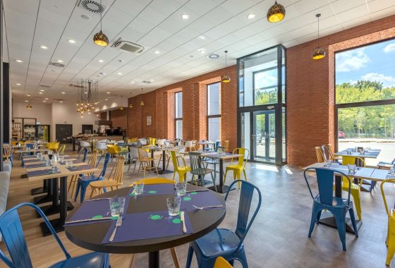 hotel *** - Hotel Campanile Warszawa Północ - Usługi - zdjęcie 1