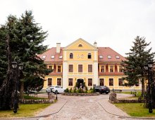 Pałac w Rymaniu***