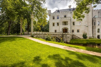 zamek - Zamek Karpniki - zdjęcie 1