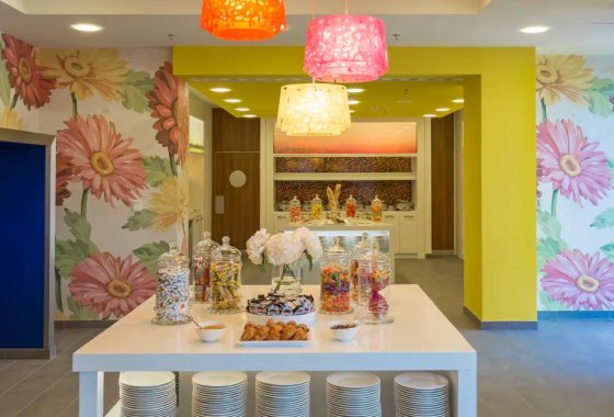 hotel *** - Hampton by Hilton Warsaw City Centre - Usługi - zdjęcie 3