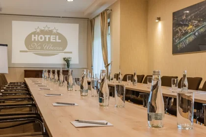 hotel - Hotel Na Uboczu - zdjęcie 1