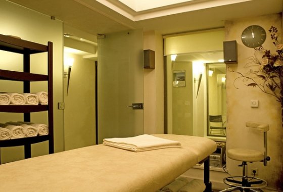 hotel ***** - Hotel MaMaison Le Regina - Usługi - zdjęcie 3