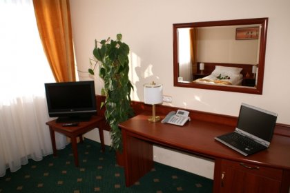 hotel *** - Hotel Batory - zdjęcie 3