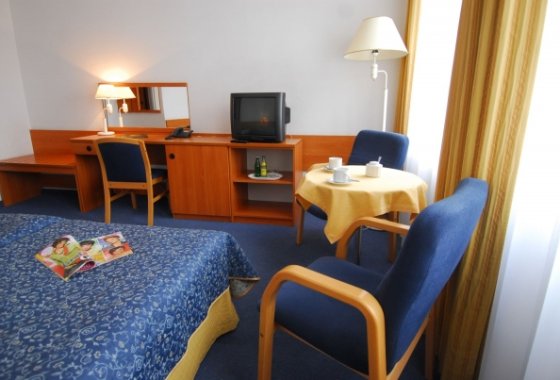 hotel *** - Hotel Centrum - Pokoje - zdjęcie 2