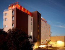 Hotton Hotel