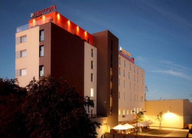 Hotton Hotel