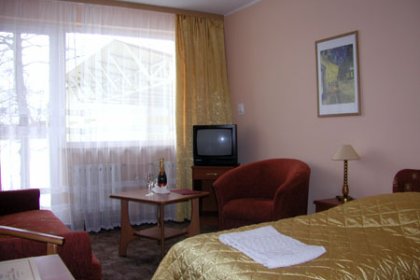 hotel - Hotel Nad Jeziorem Białym w Skorzęcinie - zdjęcie 3