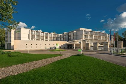 hotel **** - Holiday Inn Resort Warszawa Józefów - zdjęcie 2