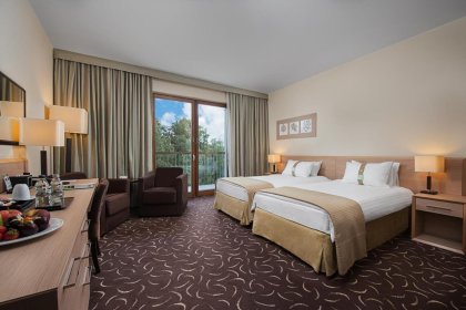 hotel **** - Holiday Inn Resort Warszawa Józefów - zdjęcie 9
