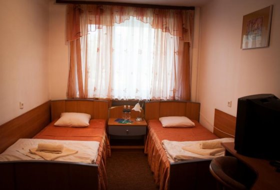 obiekt konferencyjny - Centrum Szkolenia i Rekreacji KRASNOBRÓD - Pokoje - zdjęcie 4