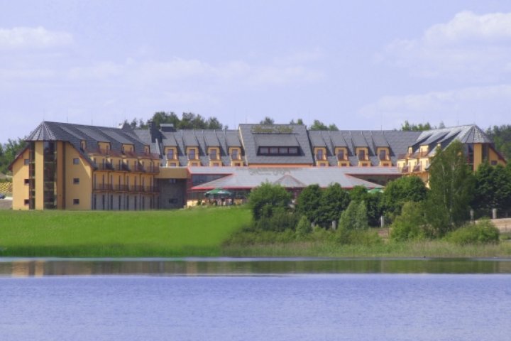 Manor Hotel