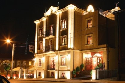 hotel *** - Hotel – Restauracja Pałac Wiśniewski - zdjęcie 1