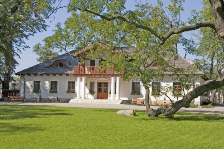 Dwór Kruszów