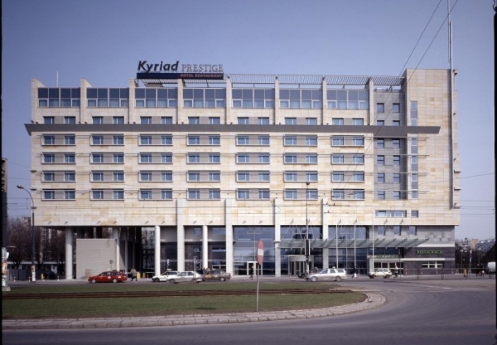 hotel *** - Kyriad Prestige