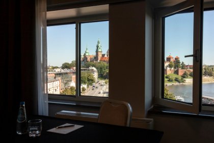 Hotel Kossak - widok na miasto z okna- SaleBiznesowe
