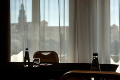 Hotel Kossak - Kraków przez okno sali - SaleBiznesowe