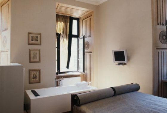 hotel **** - Hotel Pod Różą - Pokoje - zdjęcie 1