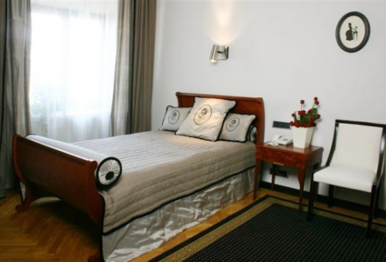 hotel **** - Hotel Pod Różą - Pokoje - zdjęcie 4