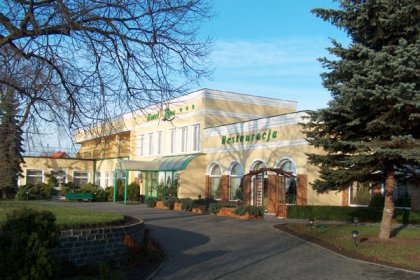 hotel *** - Hotel Renusz - zdjęcie 1