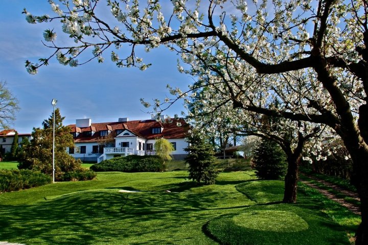 Jaworowy Dwór