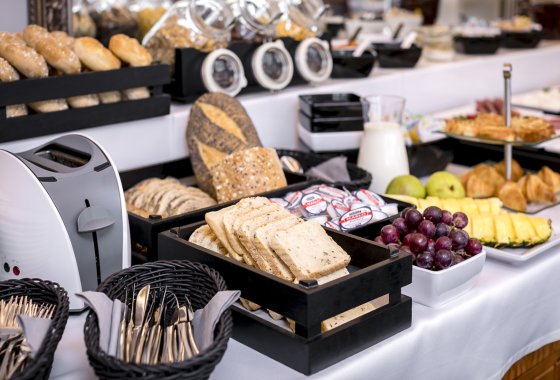 hotel *** - Almarco Hotel & Restaurant - Usługi - zdjęcie 4