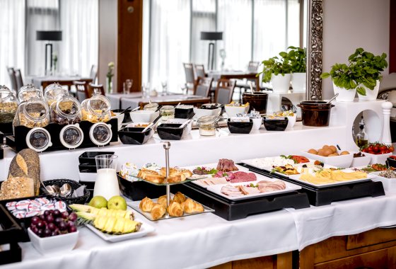 hotel *** - Almarco Hotel & Restaurant - Usługi - zdjęcie 10