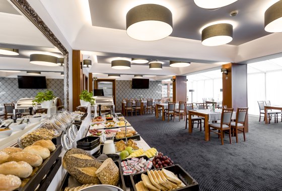hotel *** - Almarco Hotel & Restaurant - Usługi - zdjęcie 12
